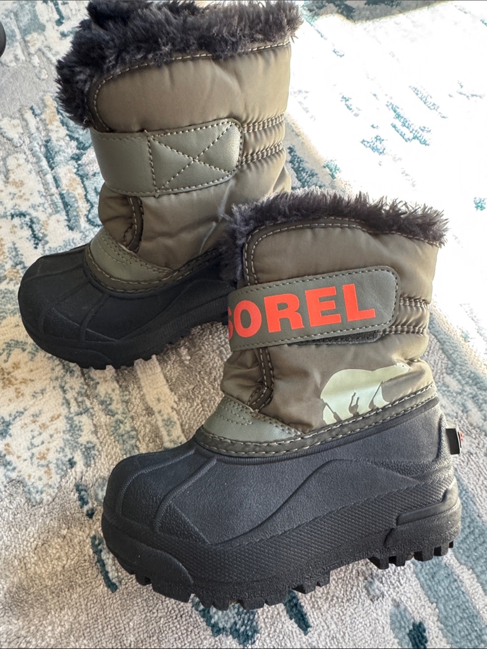Sorel Toddler Olive Green and Black Insulated Snow Boots with Orange Logo 8T